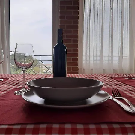 Apartman A View From The Attic Window. Kyparissia, Messinia *