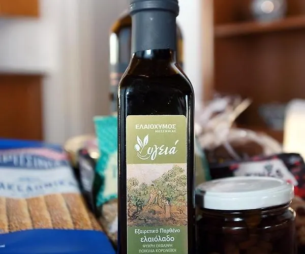 Apartman A View From The Attic Window. Kyparissia, Messinia Kipariszía