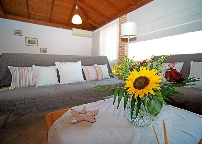 Apartman A View From The Attic Window. Kyparissia, Messinia